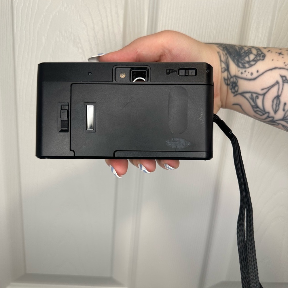 Kodak Ektabar VR35 35mm Vintage Point & Shoot Camera - Black - Picture 7 of 7
